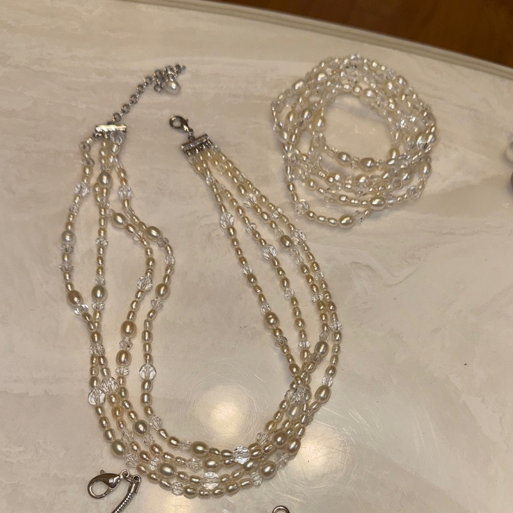 Mixed jewelry necklaces and bracelets - Picture 6 of 9